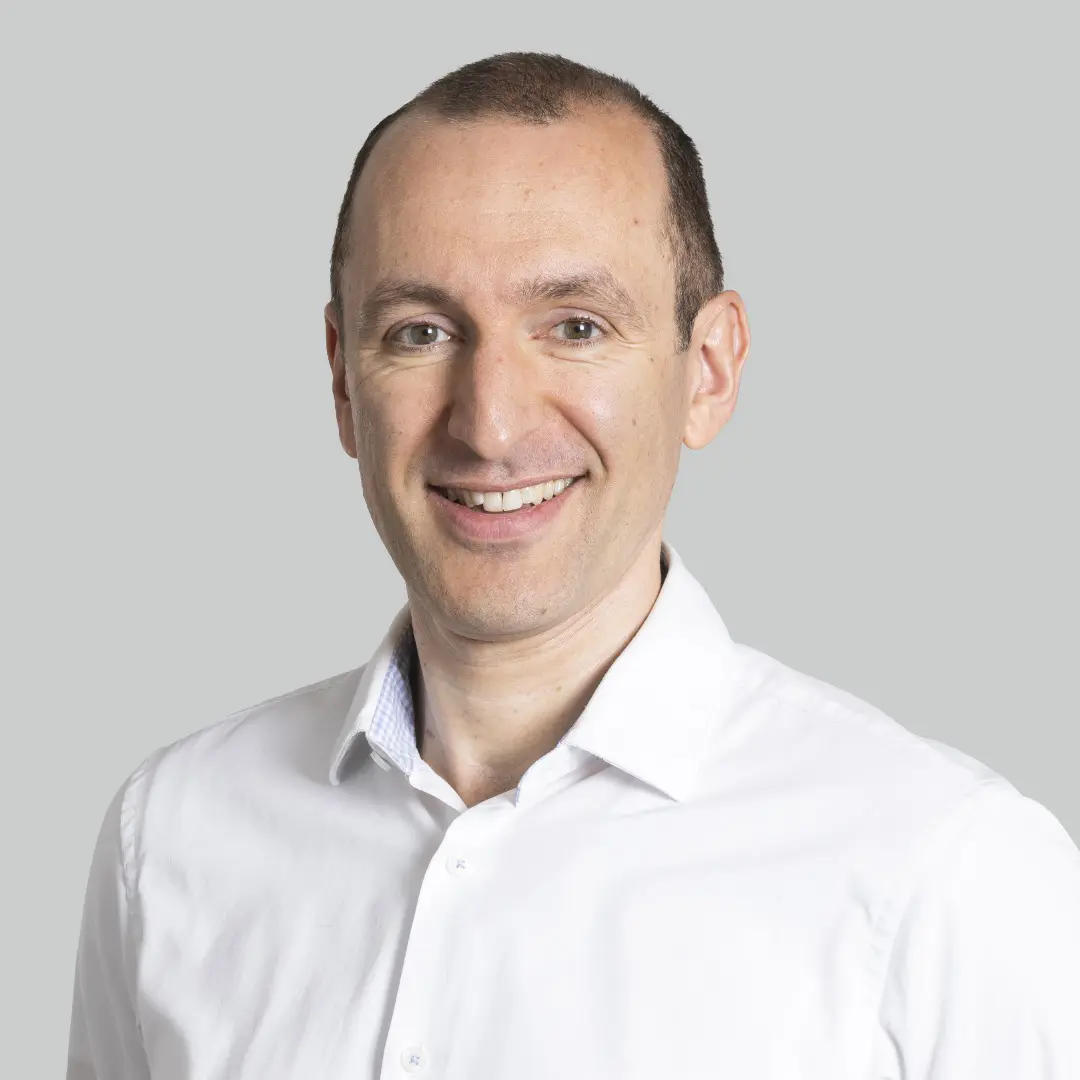 A headshot of Roger Lewis, Associate at Ilex Associates.