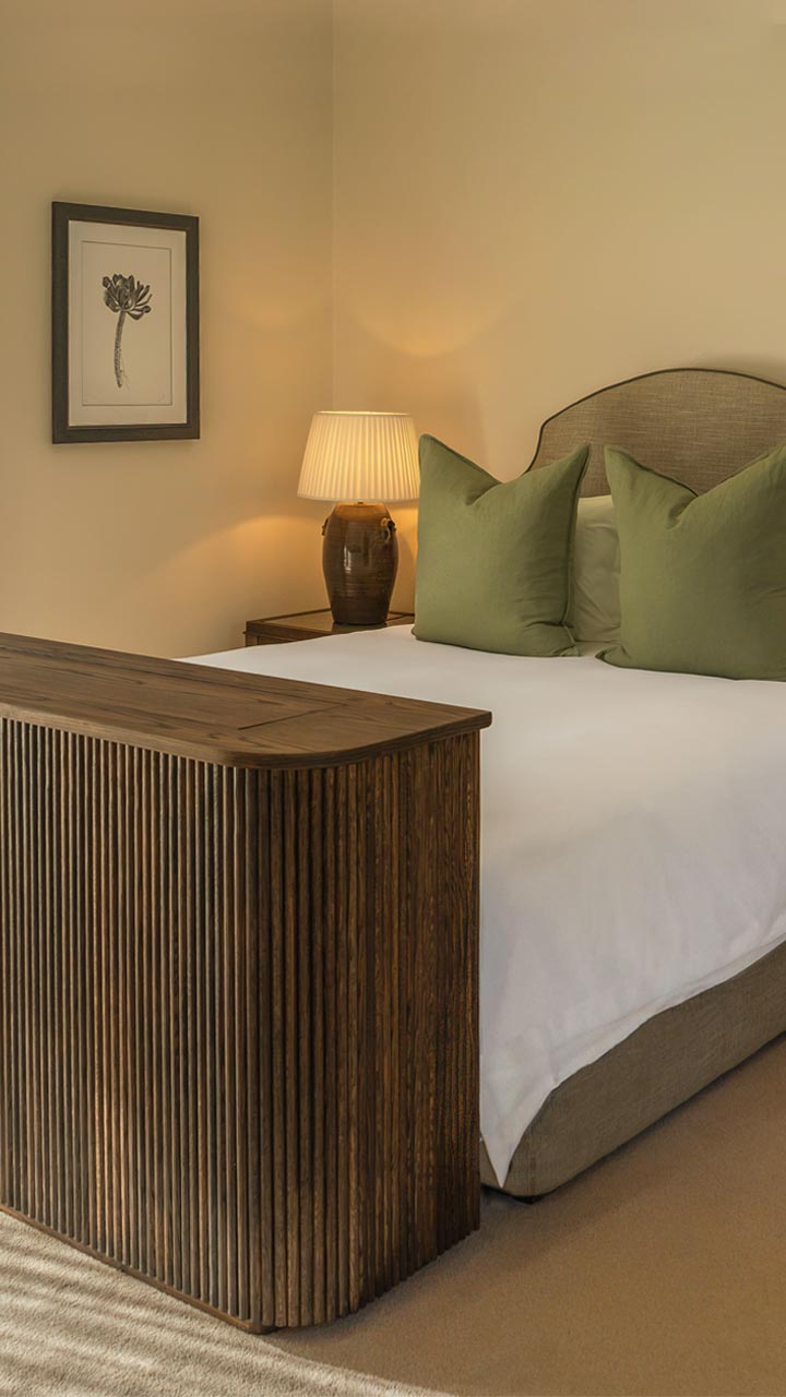 Our cutest suite, Le Mignon is a 27m² first floor suite with a generous balcony from which you can enjoy the magnificent mountain views. Le Mignon and La Sorbonne can be booked in conjunction to create a private family unit that occupies the entire first floor.