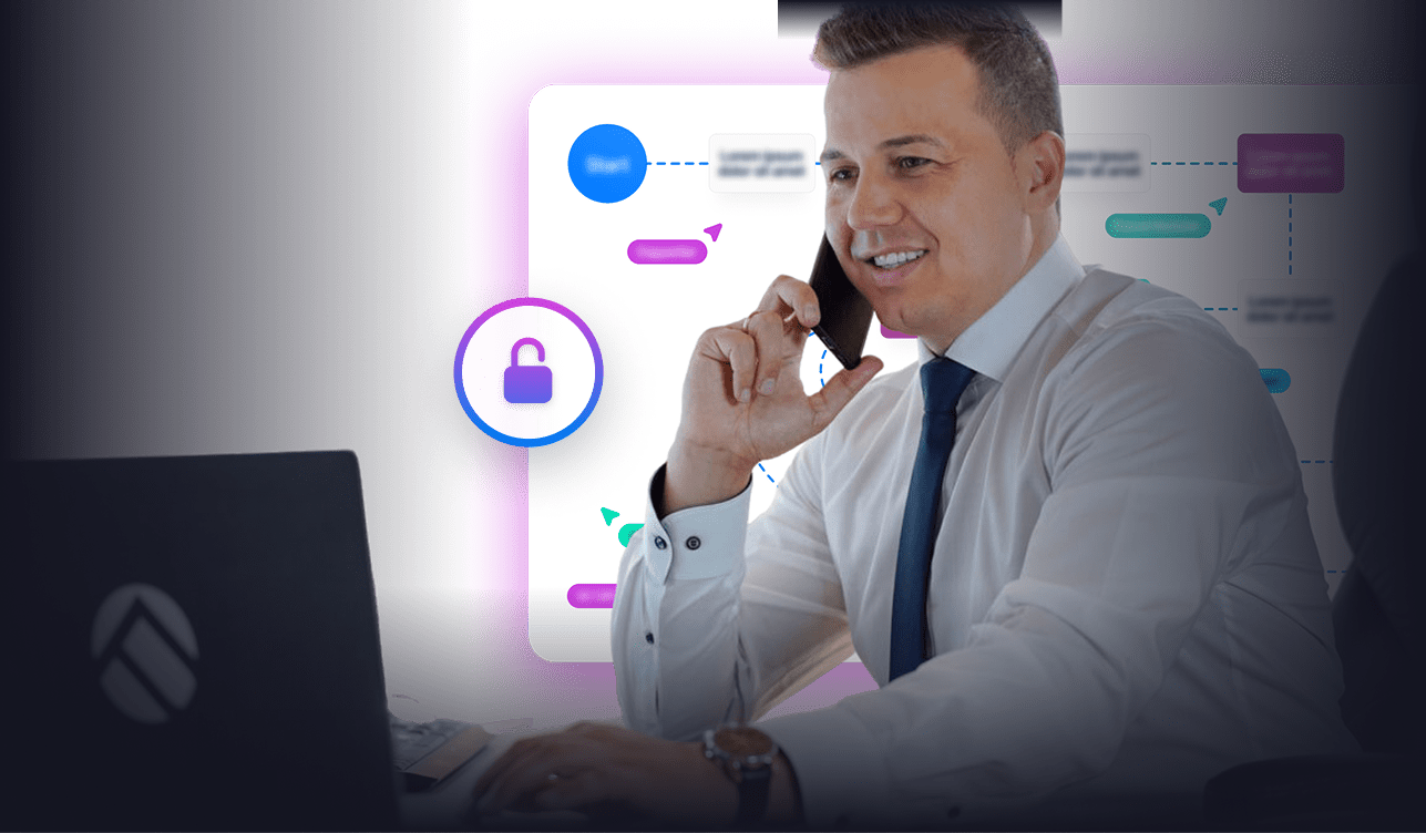 Mann im weißen Hemd telefoniert am Laptop, im Hintergrund ein Workflow-Diagramm mit Schloss-Symbol.