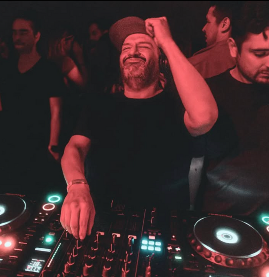 Alejandro López Profesor de Mezcla BMS
