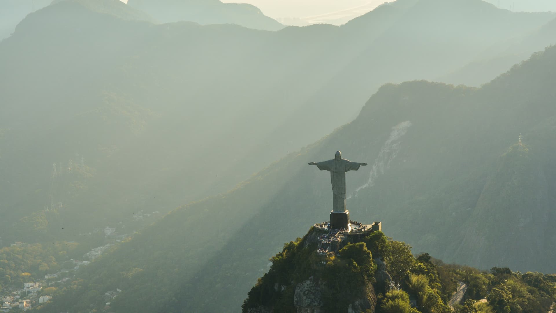 Latin America's Financial Revolution: How Blockchain is Bridging Infrastructure Gaps