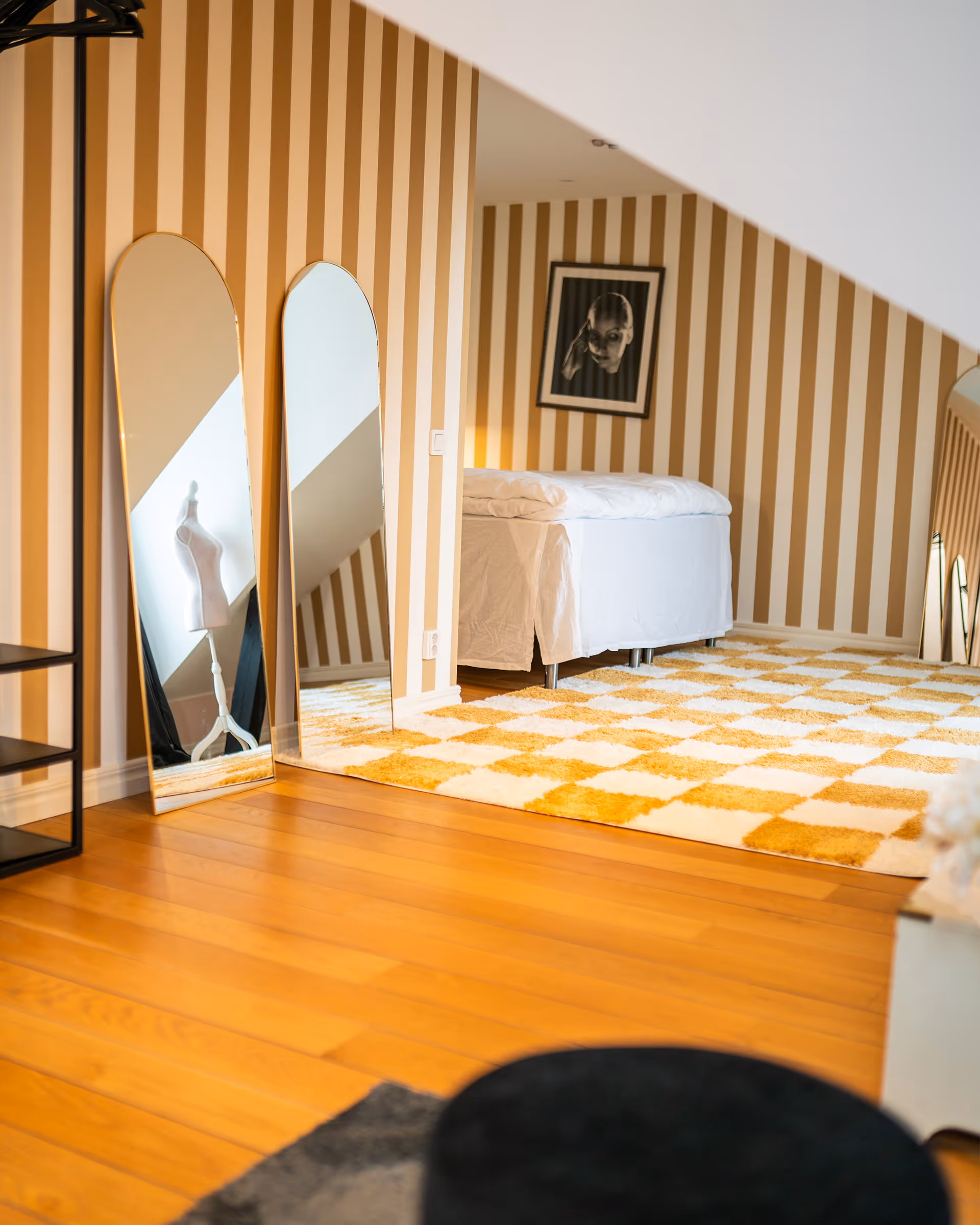 Foto av ett av hotellets sviter på högsta våningen
