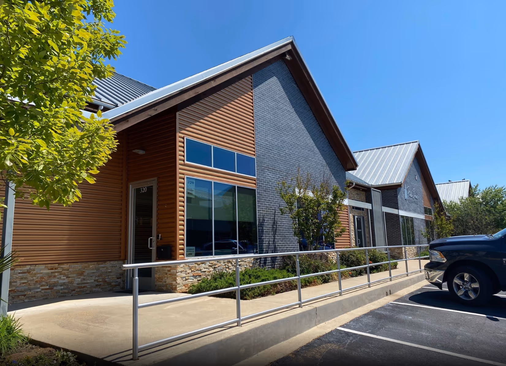 7925 S Broadway Ave, Suite 1140