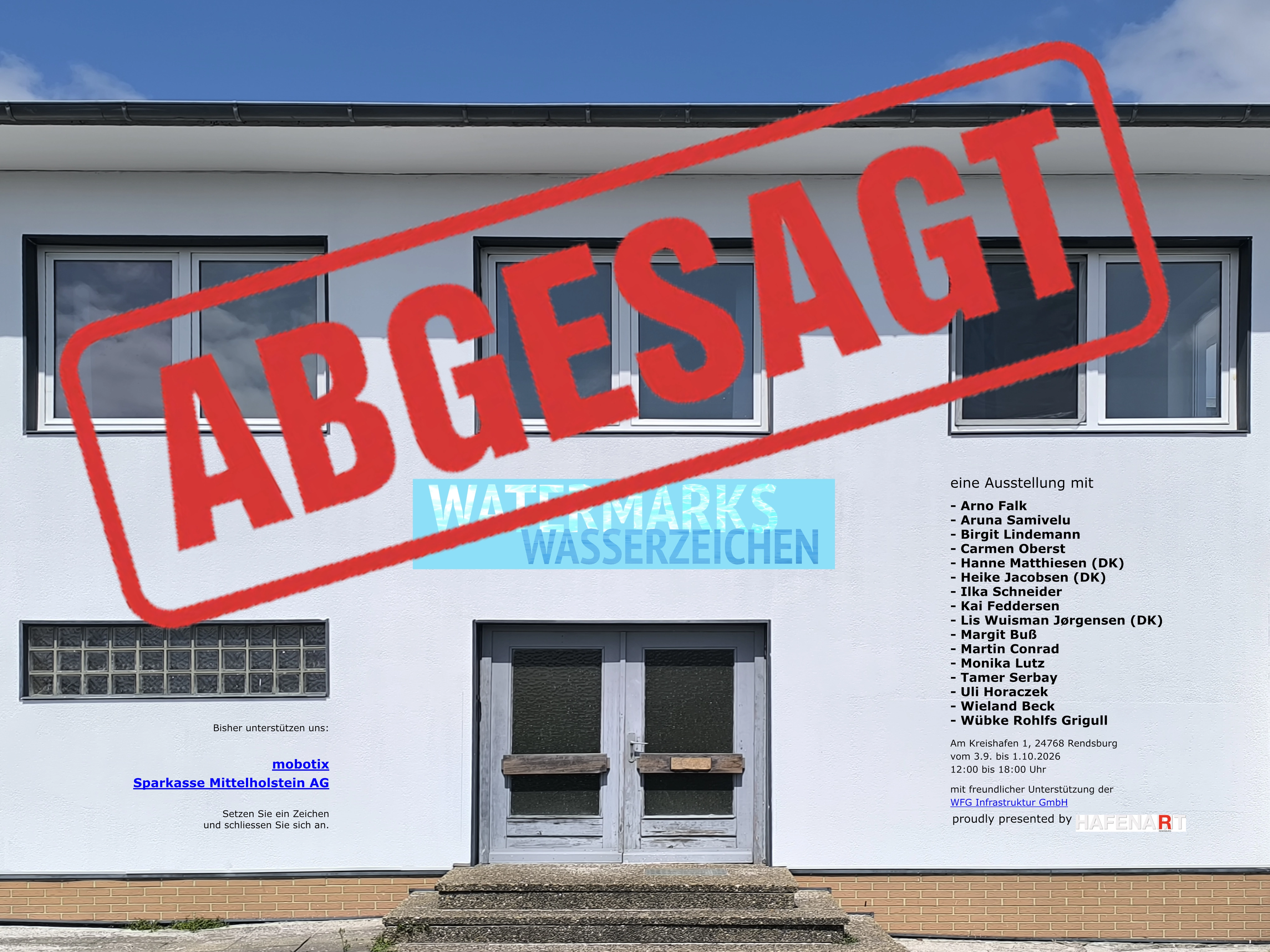 Ausstellungsgebäude mit AbsageBanner 