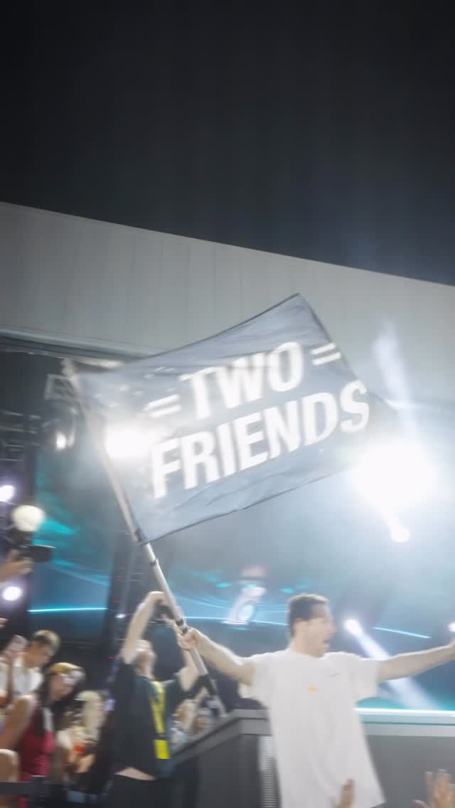@twofriends RECAP! Thank you to everyone who came out and experienced this incredible show. 

#fwdnightclub