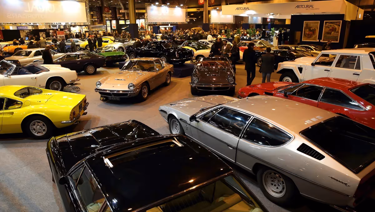Voitures rares : Salon Rétromobile