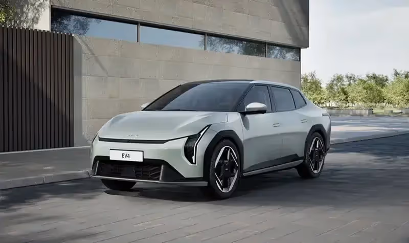 KIA ev4 voiture 