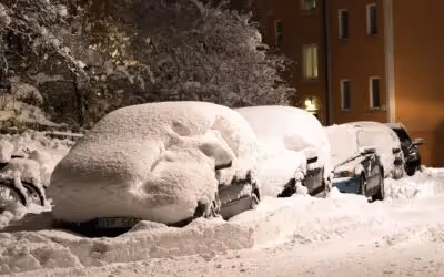 hiver voitures enneigées