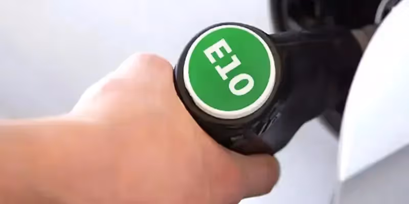 E10