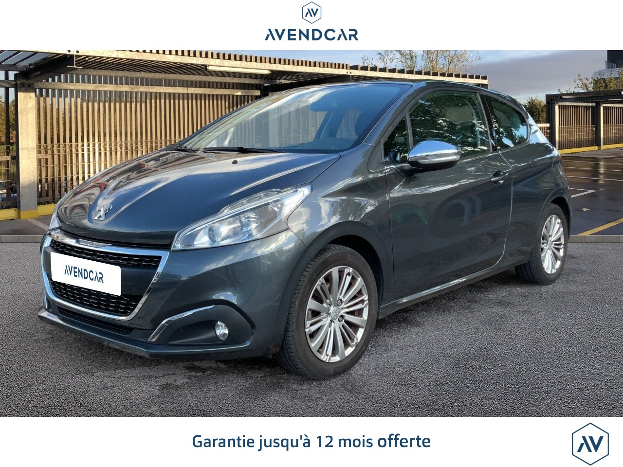 PEUGEOT 208 2015