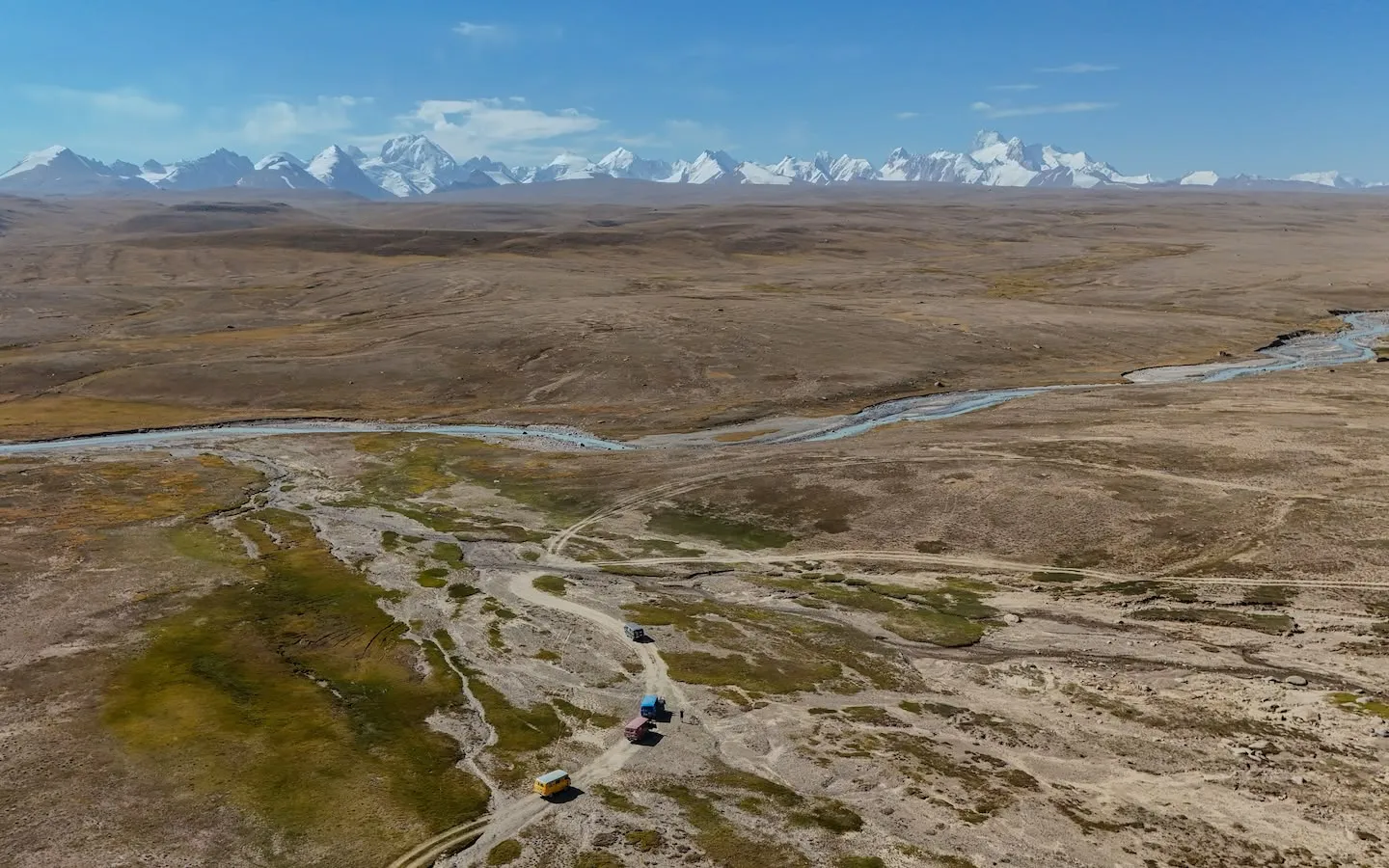 Van de kaart rijden in het meest afgelegen gebied van Kyrgyzstan, DVJ Elite