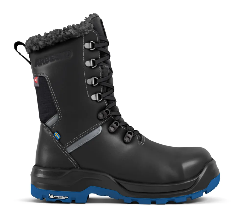 The Arbesko Kiruna 835 safety boot in black leather with a blue sole and lined collar, seen from the side.