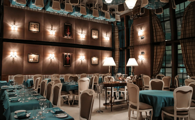 High-end dining room Spring Studios