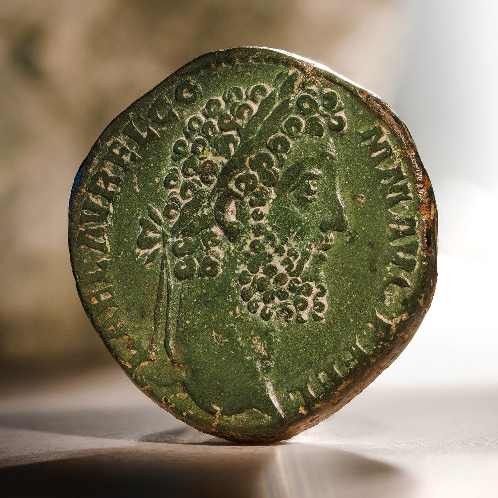 Bronzen sestertius van keizer Commodus uit 192 na Christus met egale groene patina