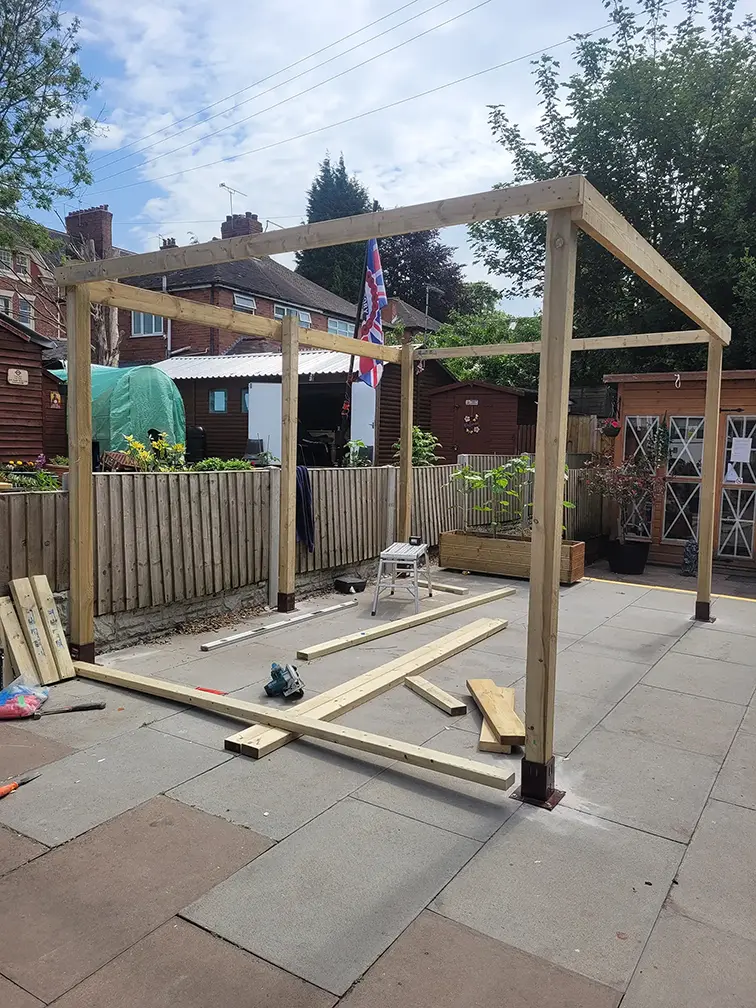 Construction of the the pergola's frame
