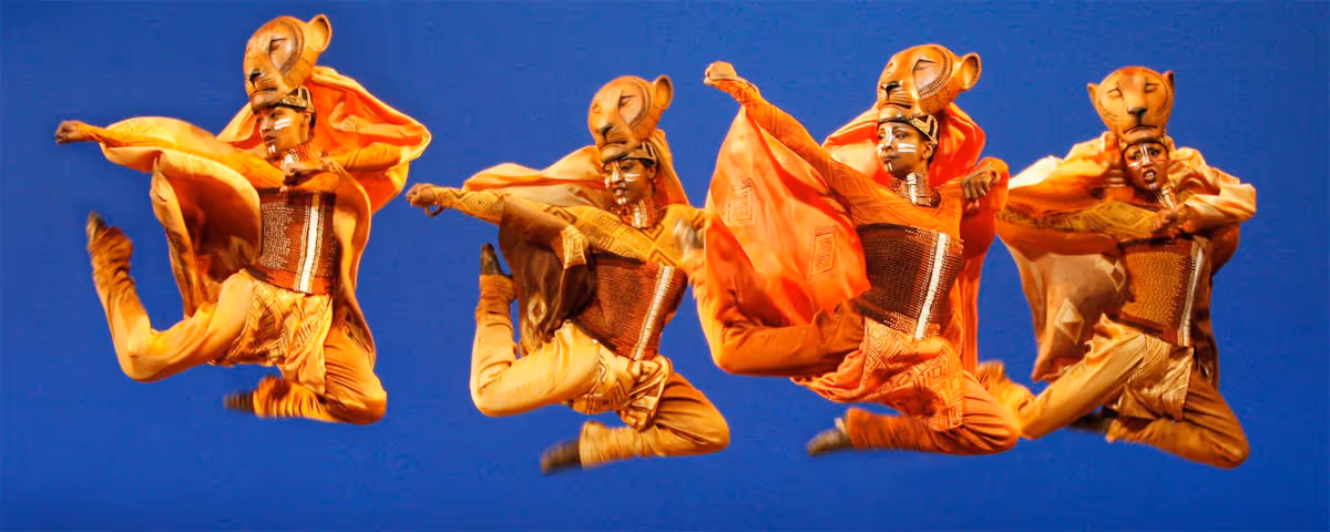 Paris brille de mille feux : les spectacles magiques à voir absolument pendant Noël