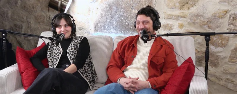 Deux spectacles, une autrice, un face-à-face : Big Mother vs La Zone Indigo