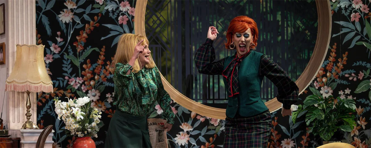 Entre Paloma et Clémentine Célarié, qui est la plus prête pour les Molières 2026 ?