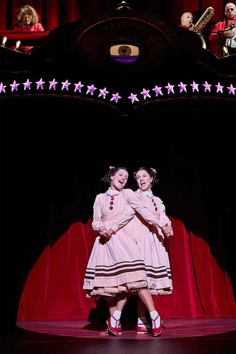 Les soeurs Hilton