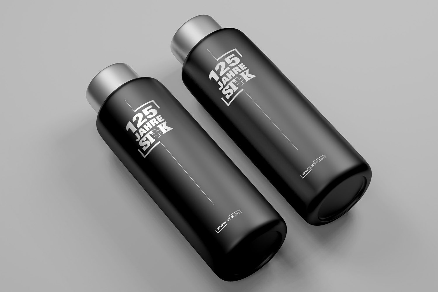 Gestaltete Flaschen Give Aways mit Jubiläumslogo des Holzbauers aus Hinwil