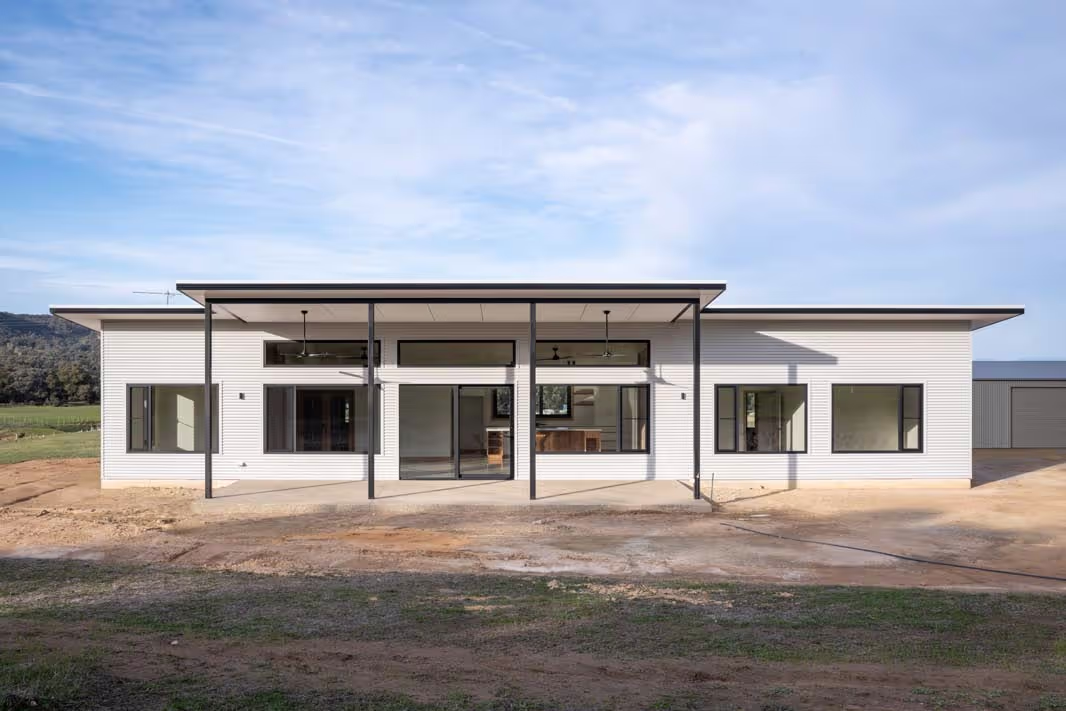 Custom-built luxury home in Wangaratta by Ovens & King Builders