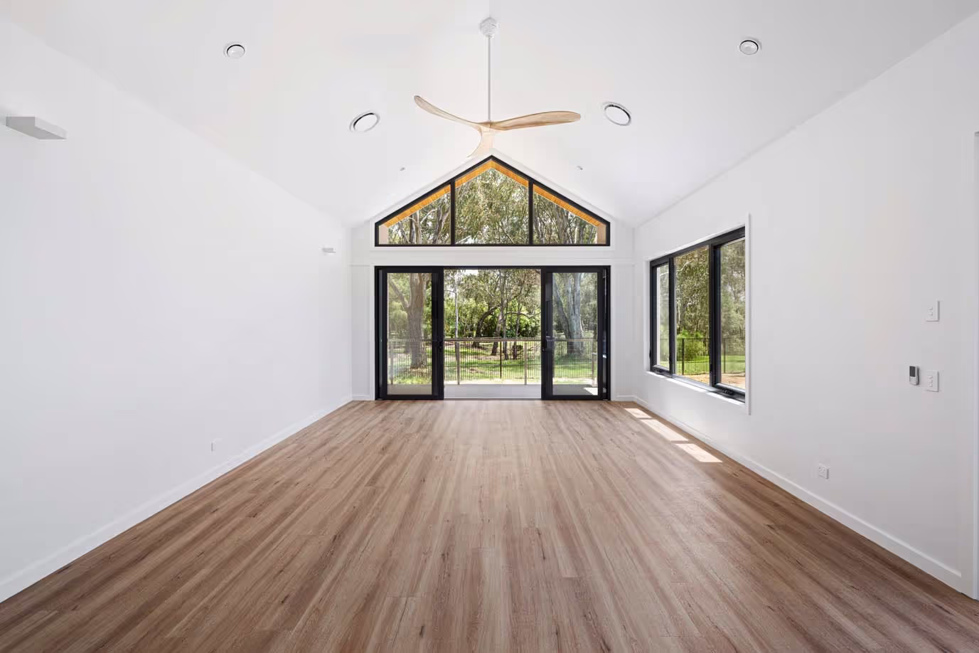 Solar passive house in Ovens & King region with thermal mass flooring