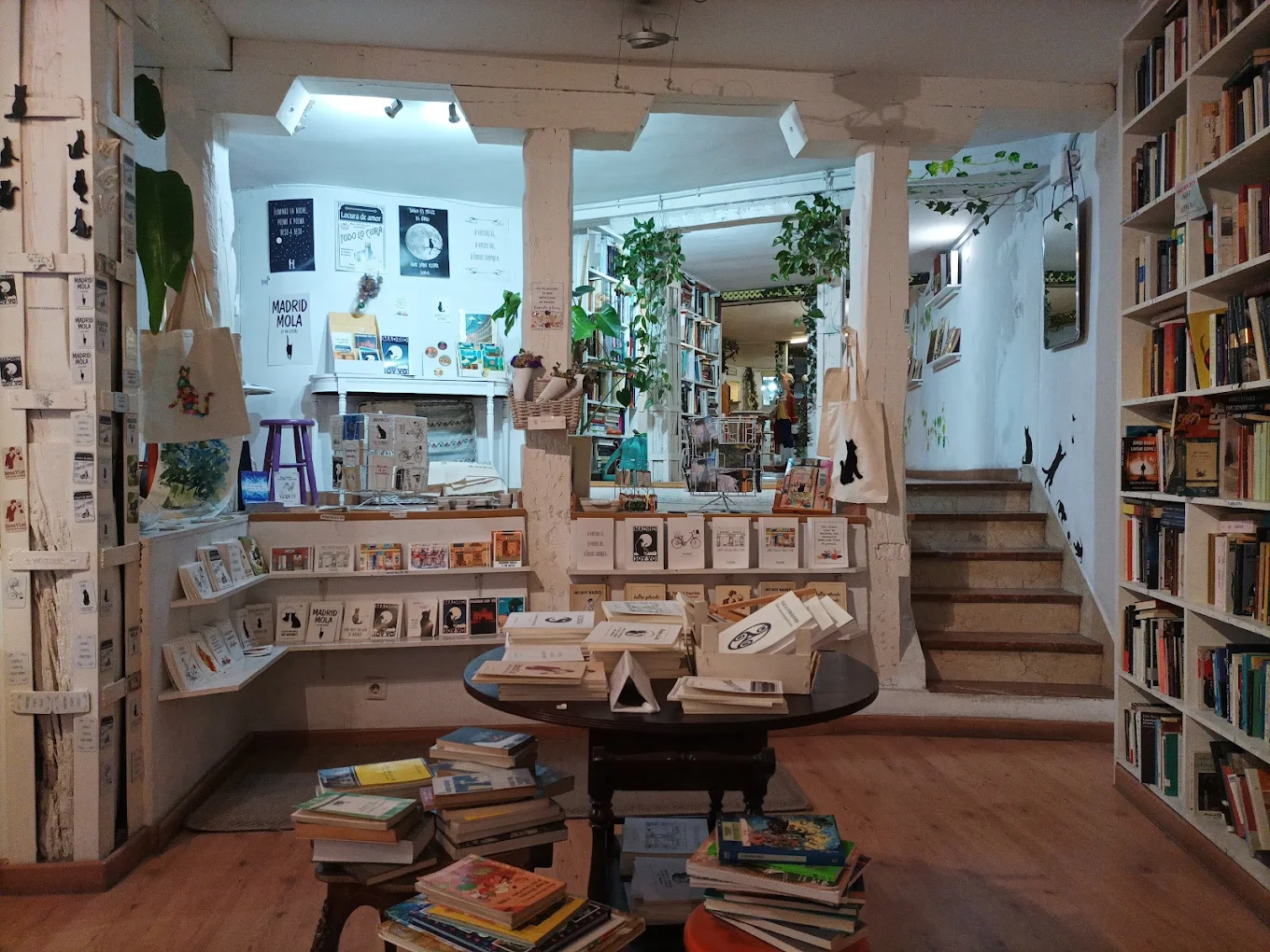 Photo of second hand
