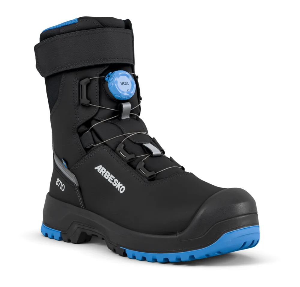 The Arbesko Kiruna 8710 safety boot seen from the front at an angle, with the BOA® Fit System and hook-and-loop strap.