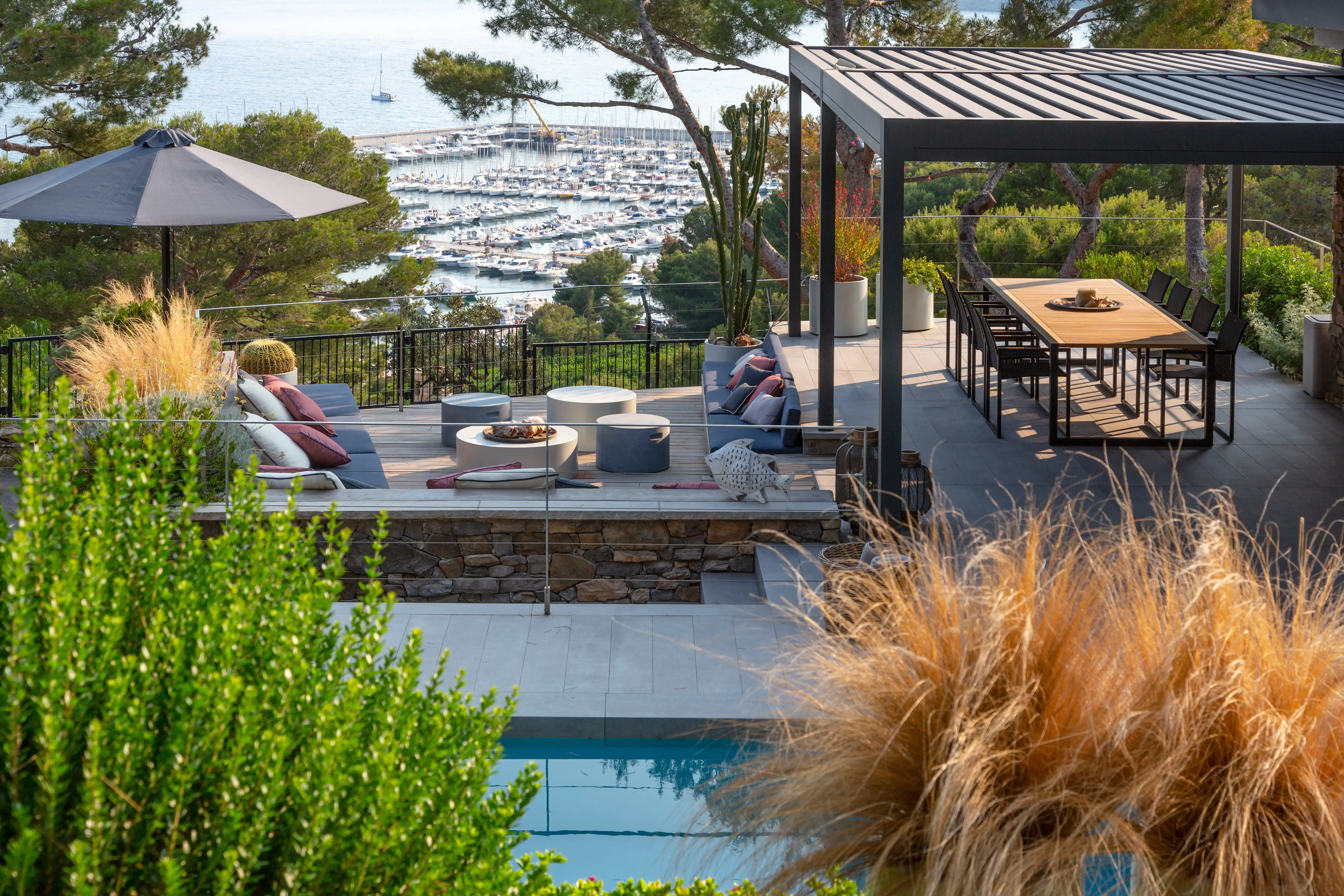 Villa con piscina ad Andora, Savona