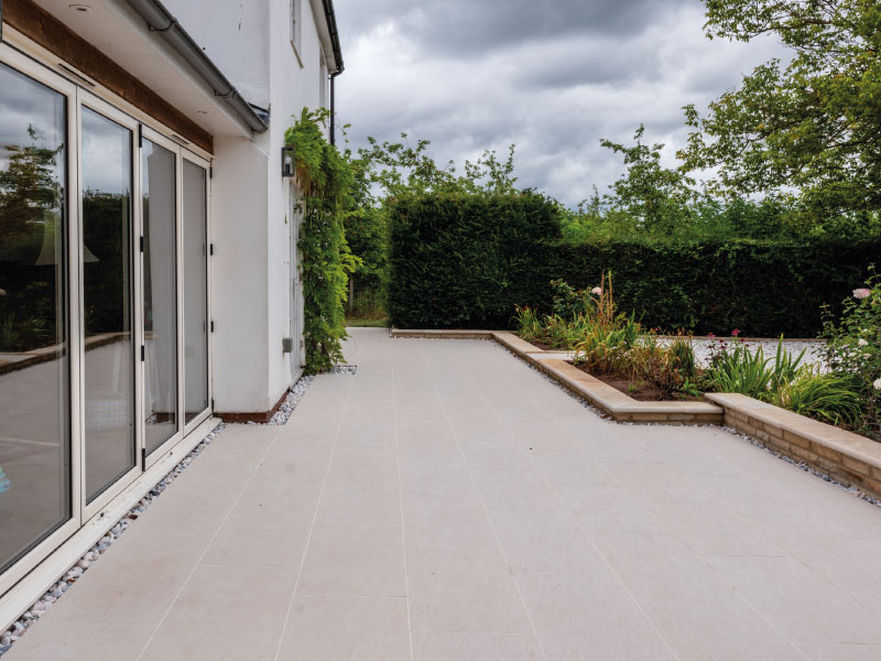 Wards Garden - Patio / bricks 