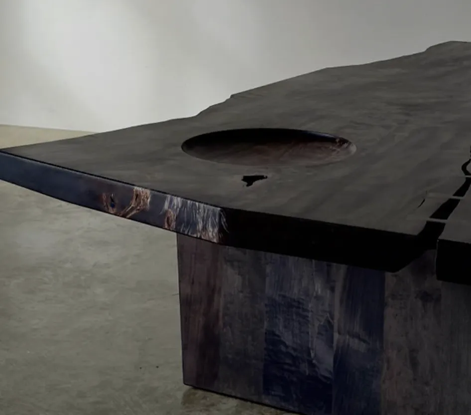 A table with a hole in the middle of it.