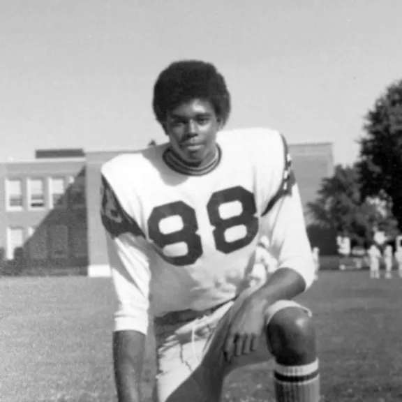 Robert (Pickle) Lewis