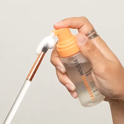 Alasan Mengapa Anda Harus Pilih Lash Brow Mousse Untuk Merawat Bulu Mata Extension