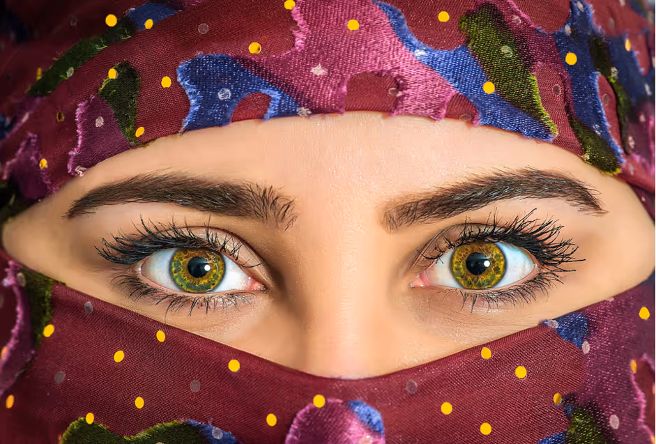 Apakah Melentikkan Bulu Mata Halal Dalam Islam?