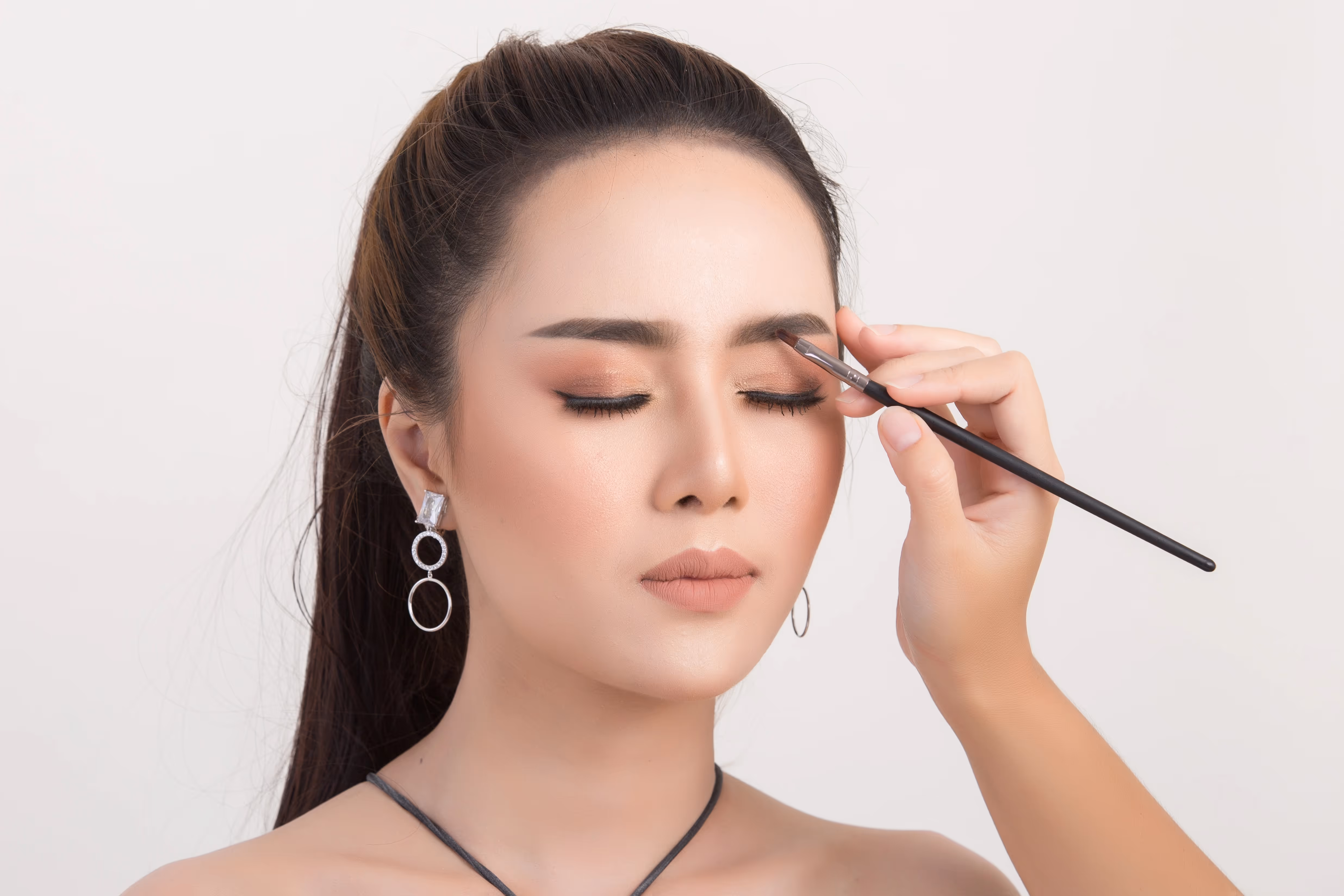 Berapa Lama Airbrush Brow Bertahan? Keunggulan & Faktor Penunjang Ketahanannya