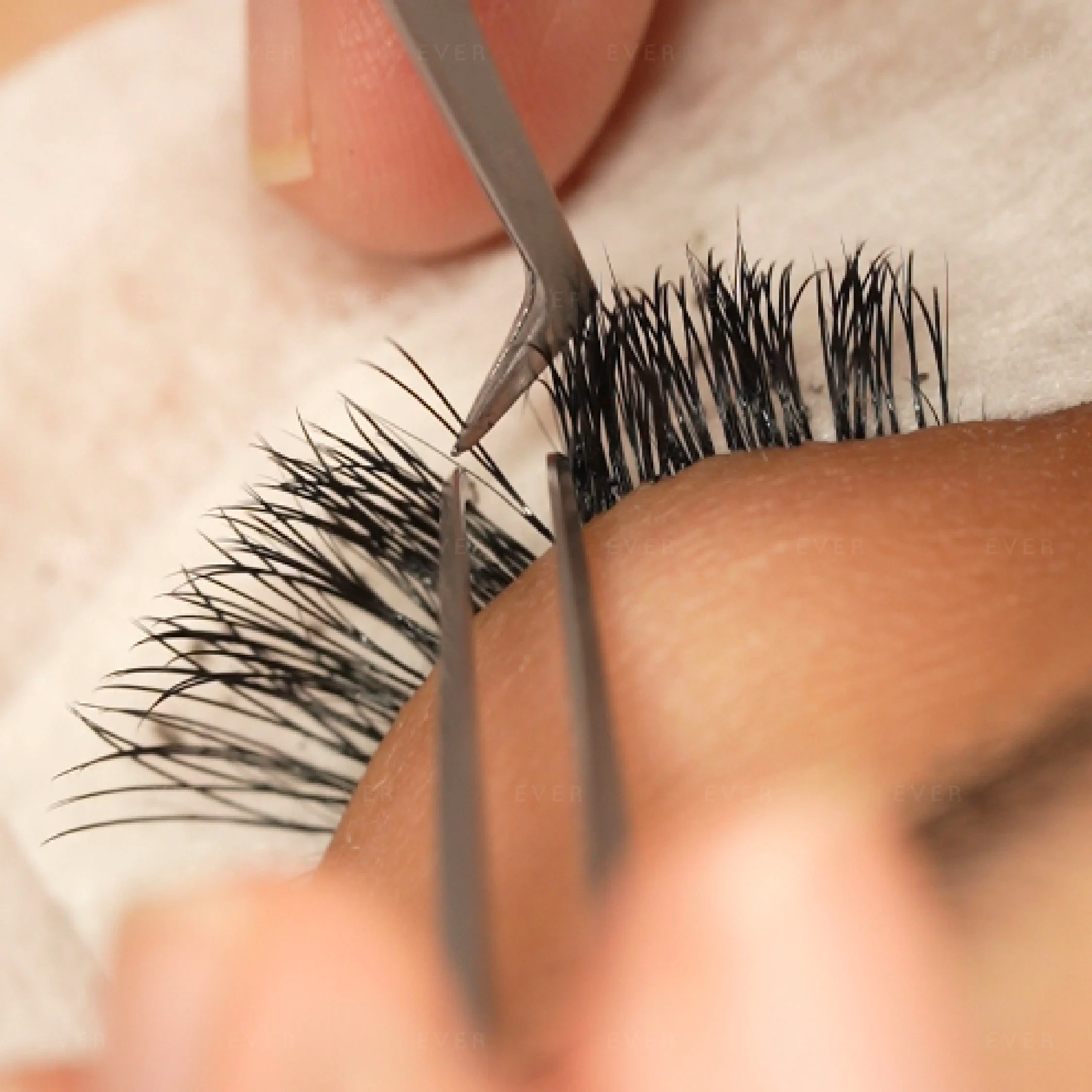 Bukan Sekadar Lashes Di Ever, Bulu Matamu Dirancang Khusus Untukmu
