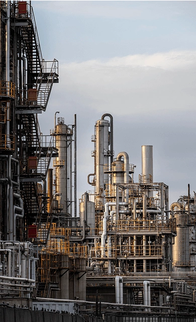 Oil & gas structural steel construction with pre-engineered systems