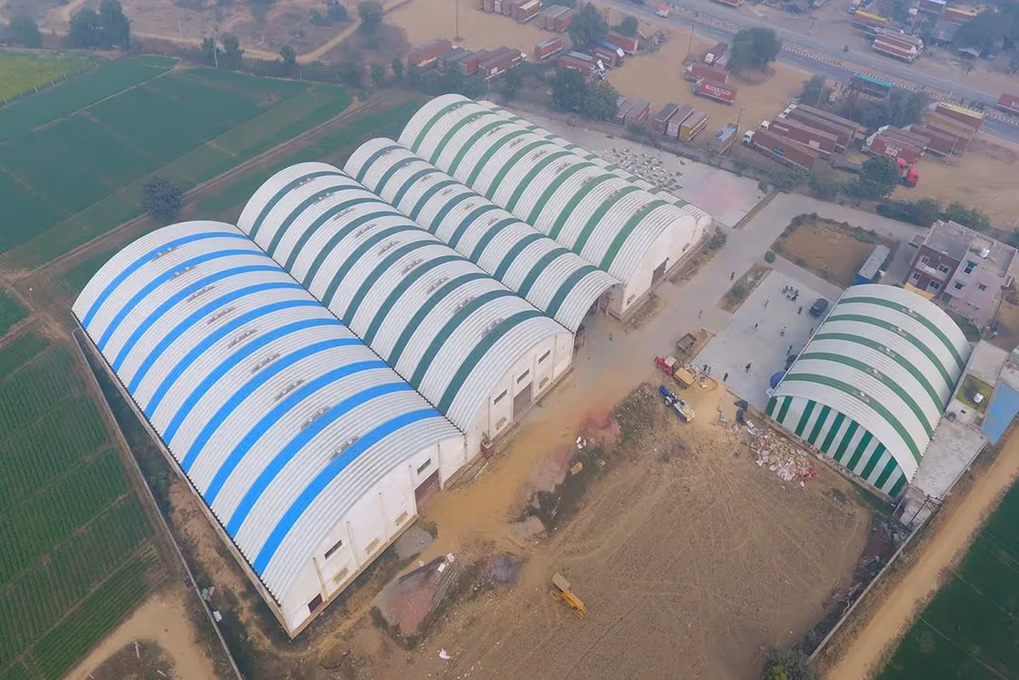 Corrugated steel roofing for food processing plant by Proflex Systems
