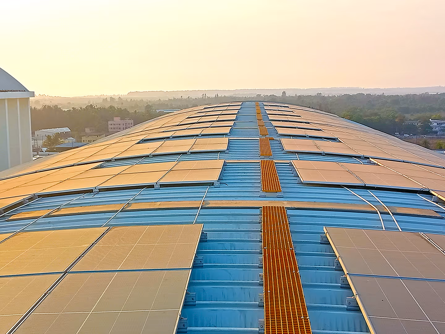 Self-supported roofing with solar panels