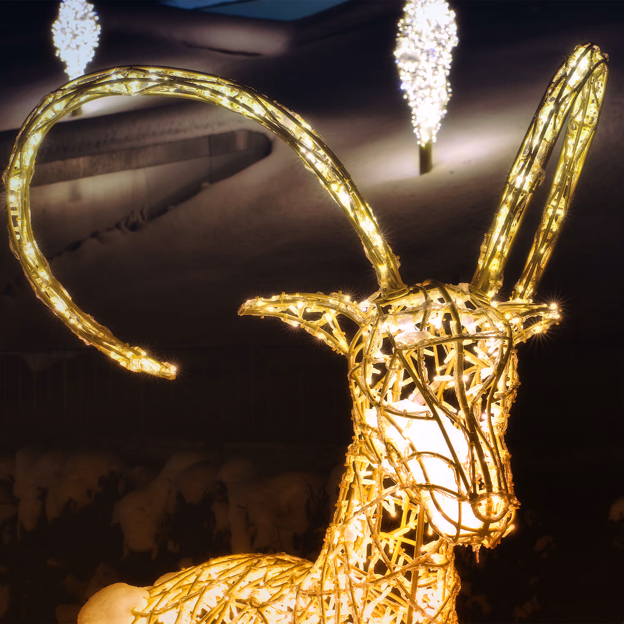 Ein Hirschkopf aus unzähligen Led Lichter, designed von Tord Bootnje.