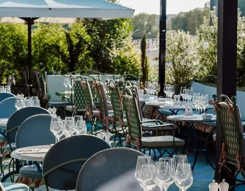 vue de notre terrasse sur les quais de seine