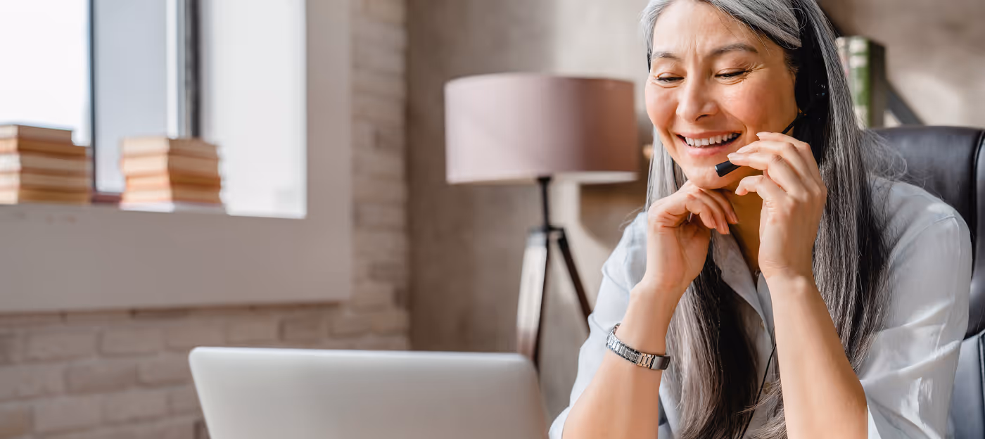 customer support woman