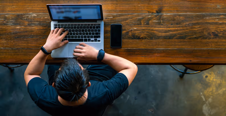 customer service agent working