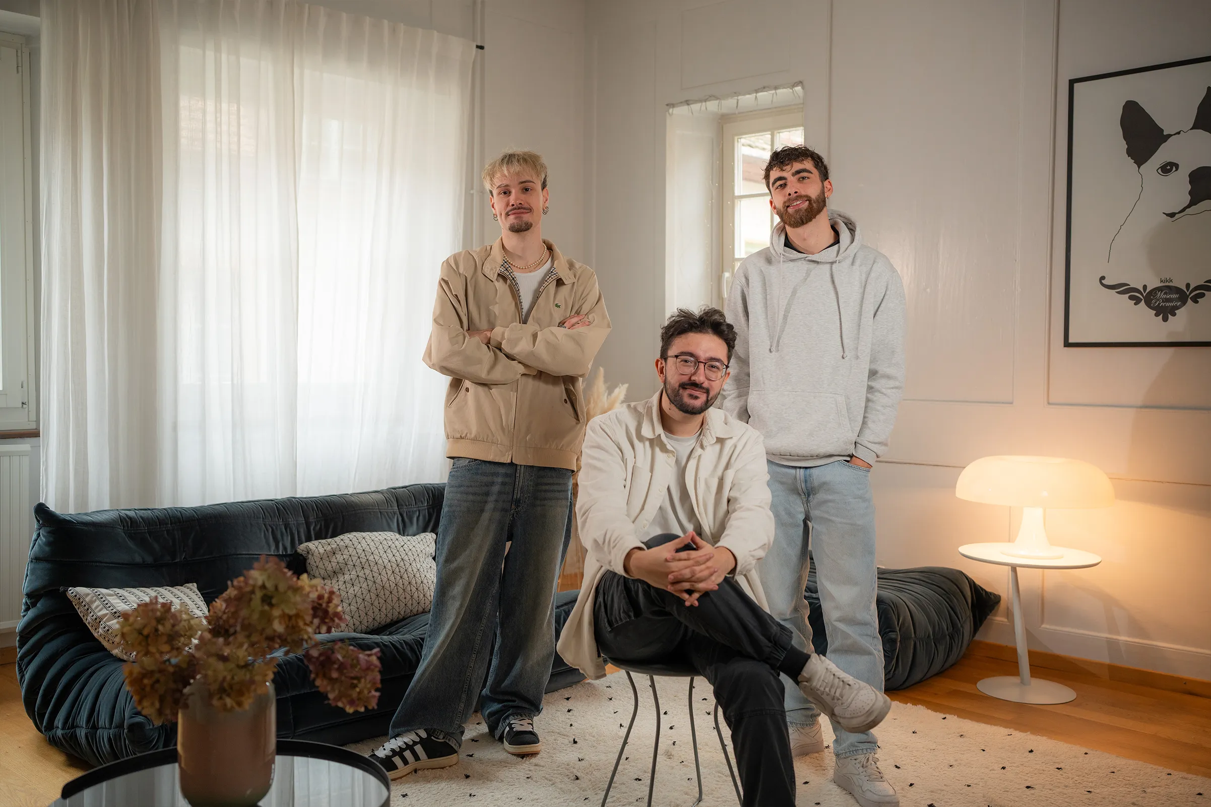 Photo de l'équipe Makema les 3 employés souriants