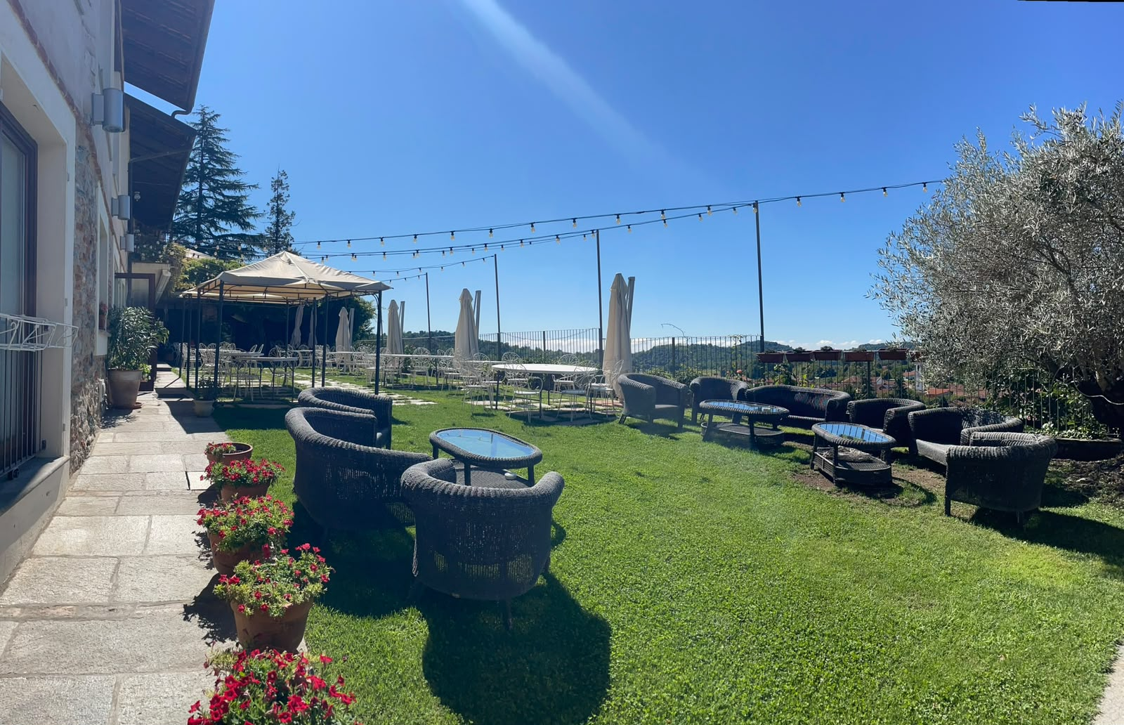 Garden terrace at Tenuta Variselle, wedding venue and hotel in Roppolo.