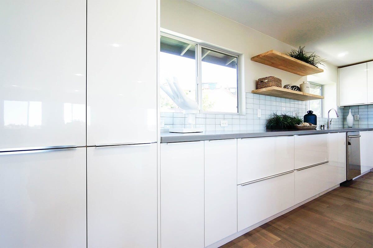 Kitchen with High Gloss White pre-finished cabinet doors