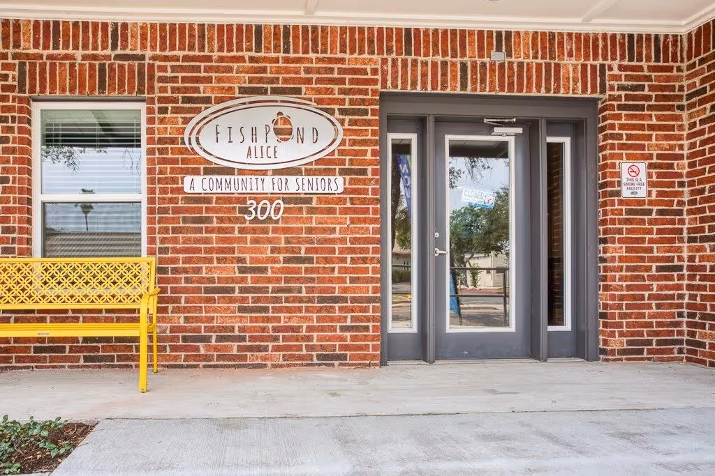 FPA - Exterior leasing office