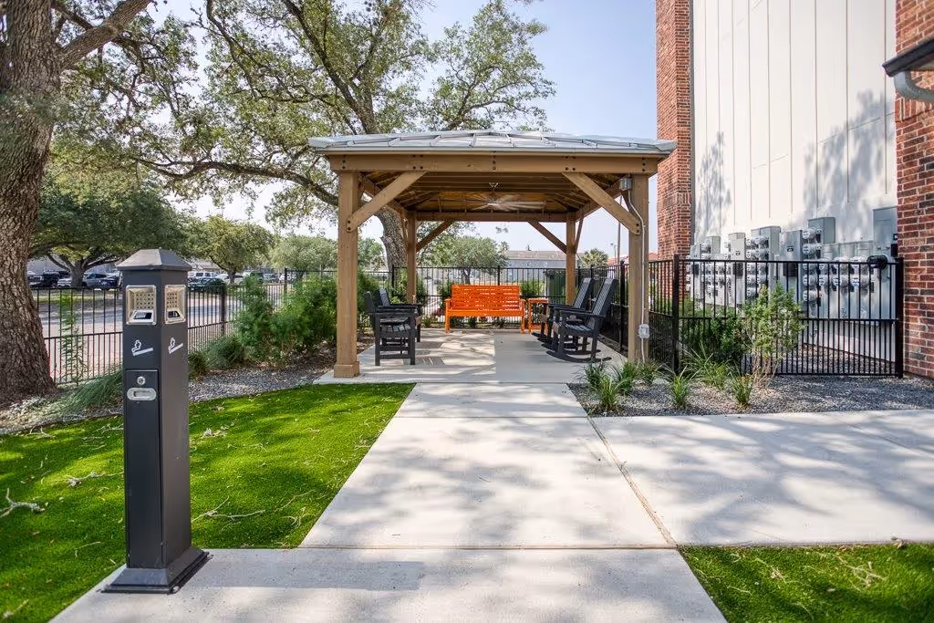 FPA - Courtyard sitting area