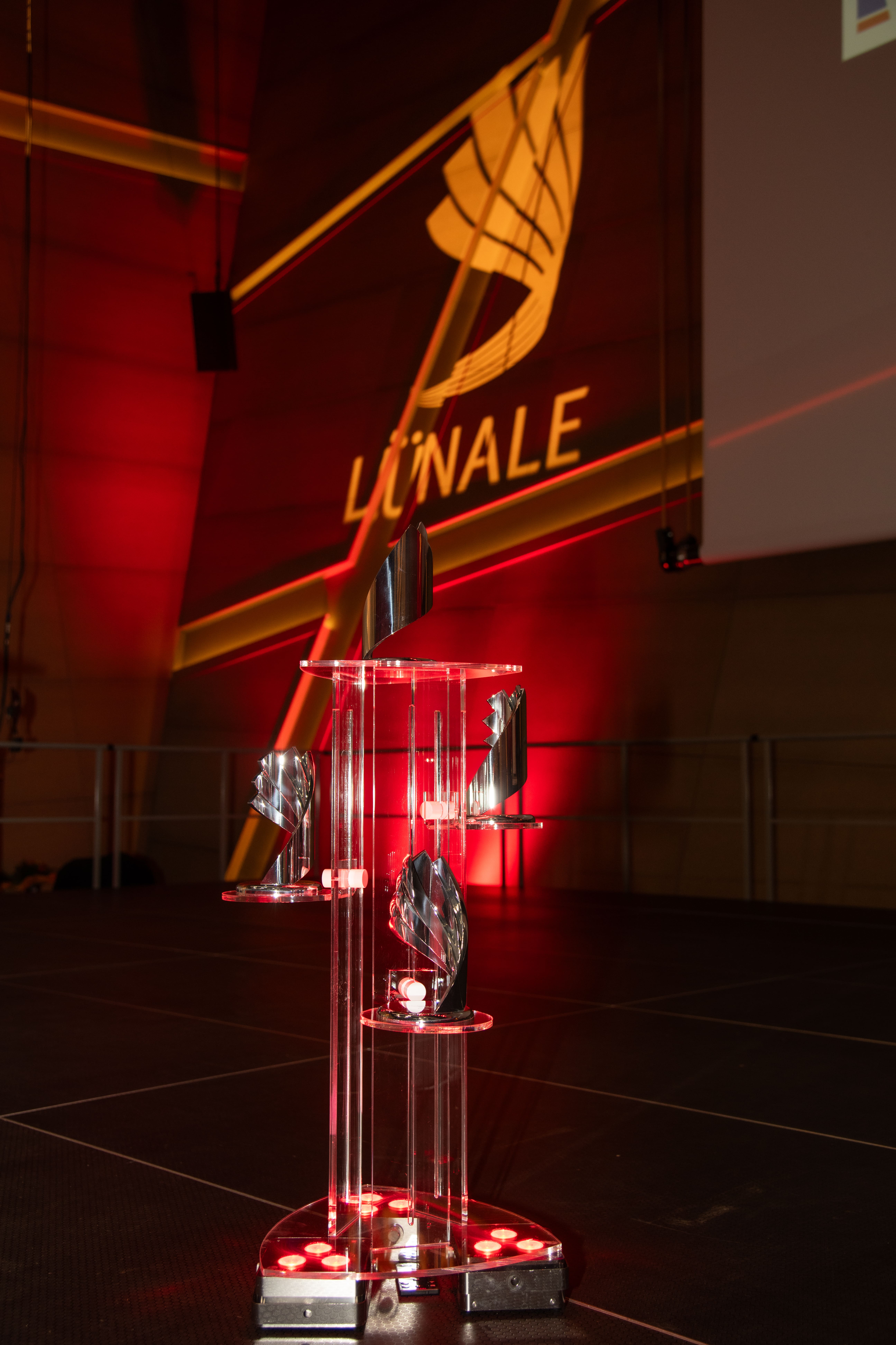 Pokalständer auf der Bühne