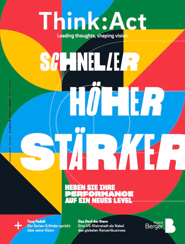 Think:Act-Magazin-Cover mit farbenfrohem abstraktem Hintergrund, auffälliger weißer Überschrift „Schneller Höher Stärker“ und Artikeln über Tony Fadell und eine US-Stadt, in der Stadionkonzerte stattfinden.